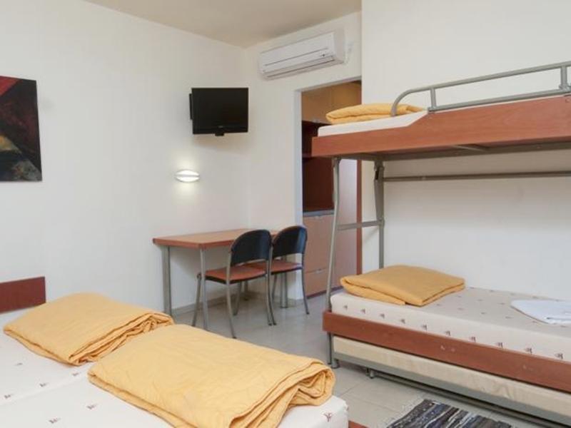 Hi - Arad Hostel Esterno foto